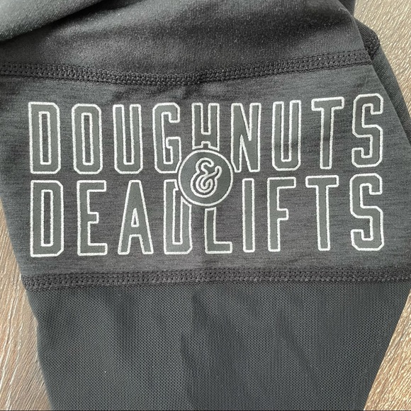 Doughnuts & Deadlifts Leggings Small - Picture 4 of 5